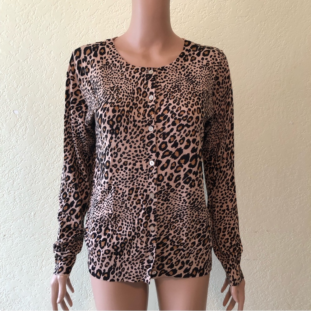 Time and TRU Women’s Size M Animal Print Button Down Sweater Leopard Cardigan